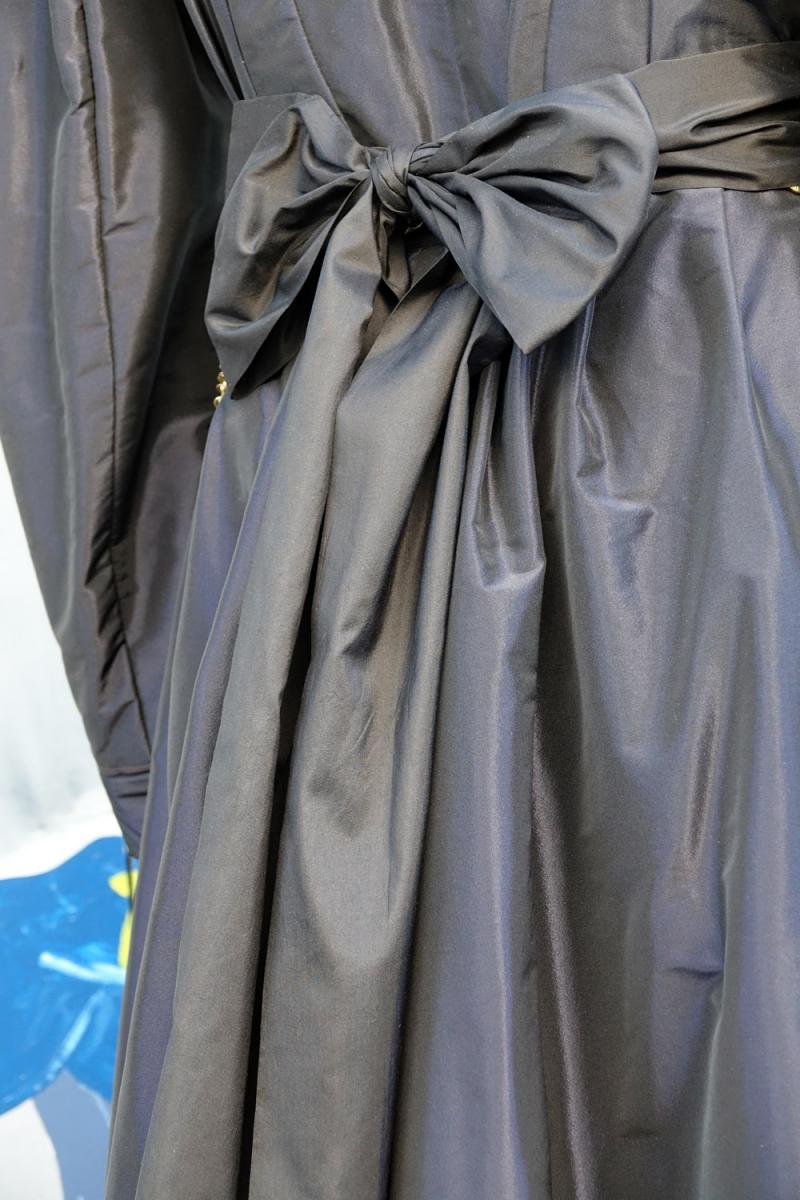 2020-06-01_16-22-43 Črna noša