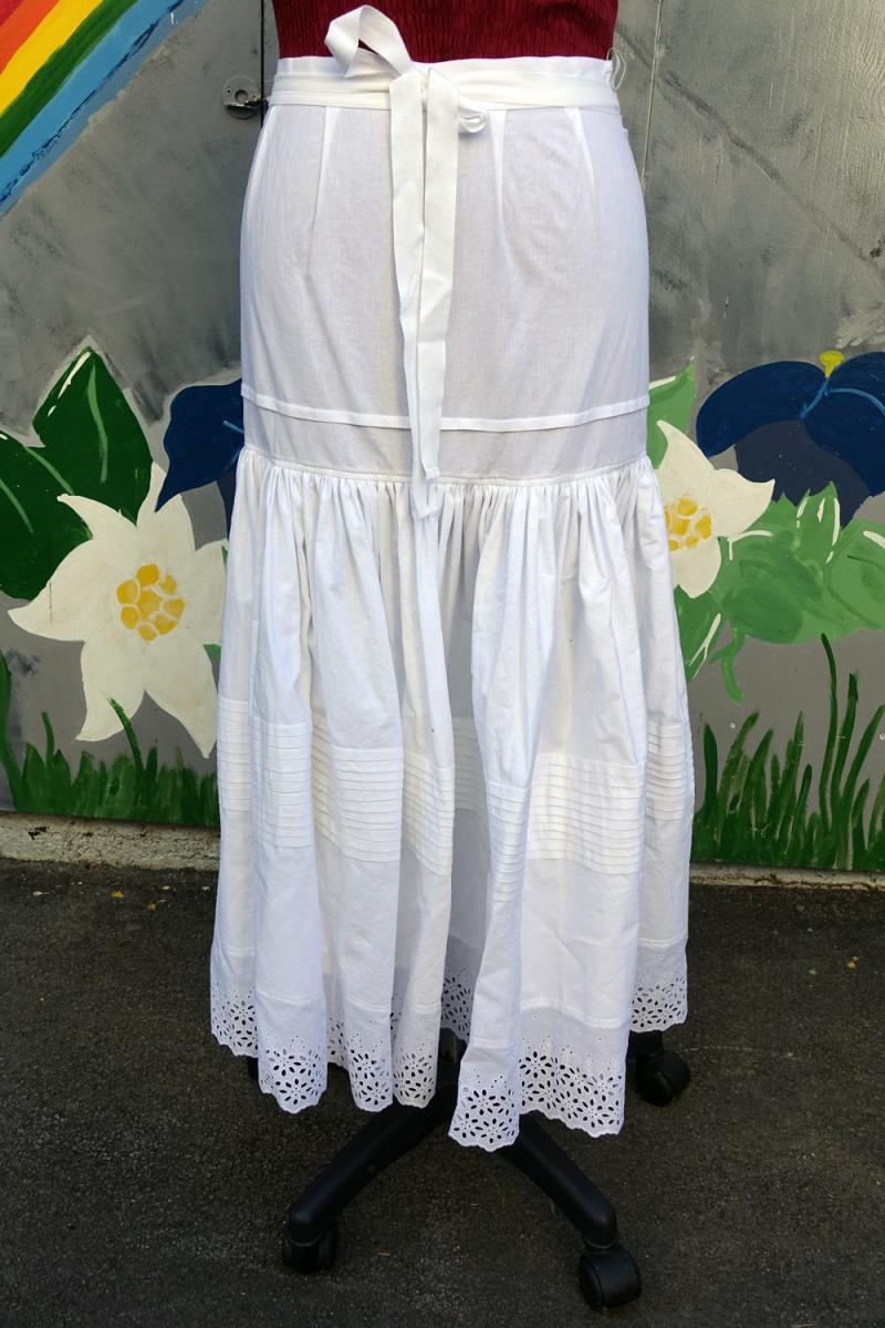 2020-06-01_16-29-25 Črna noša