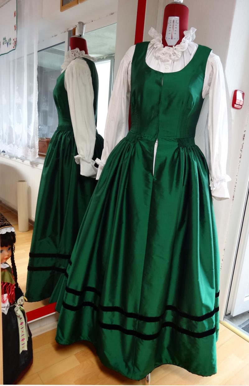 2013-03-05_16-18-37obleka