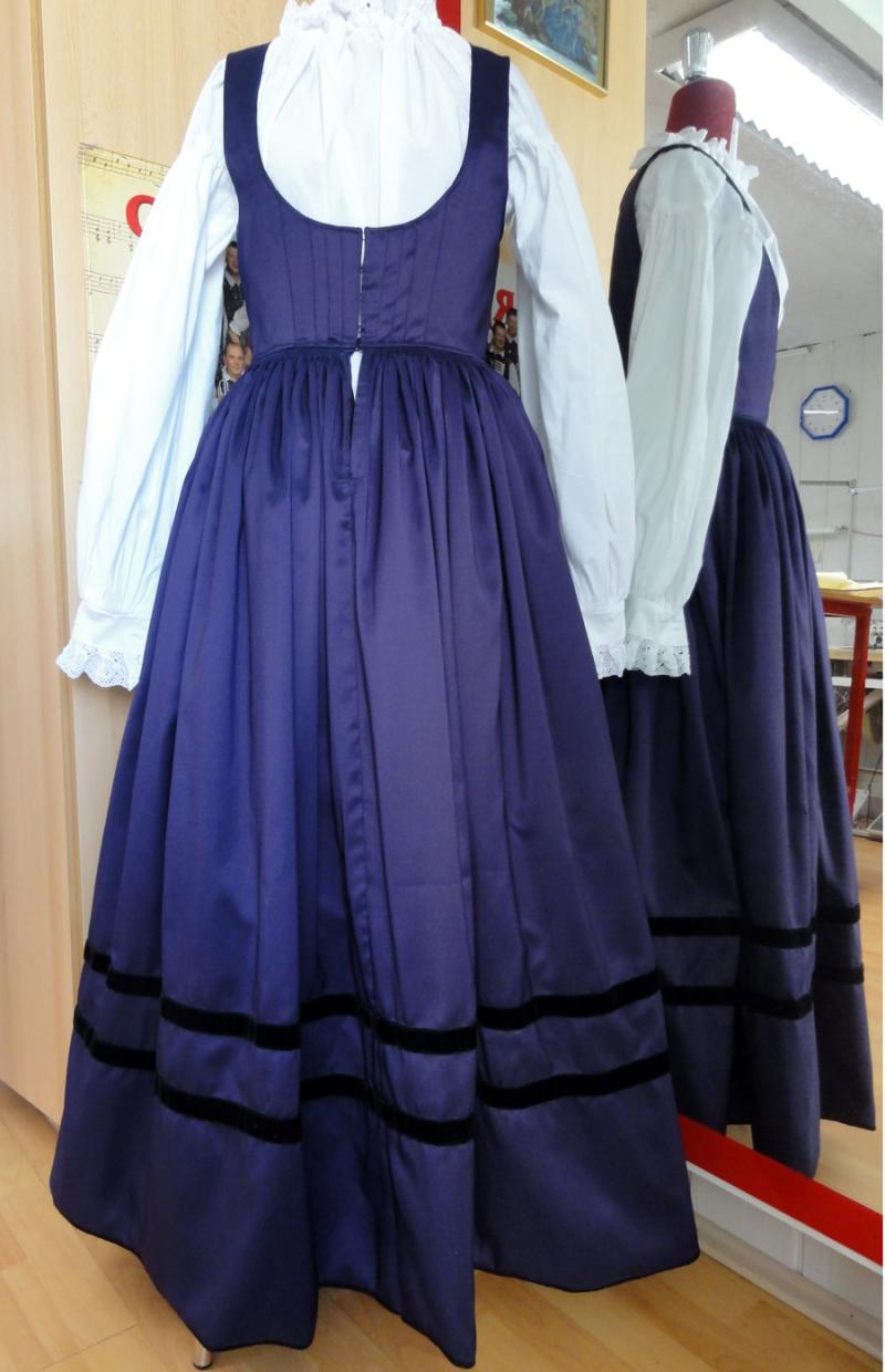 2010-08-04_13-10-52obleka