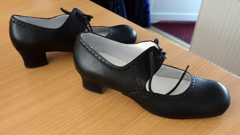 2020-06-01_08-43-03 Črna noša