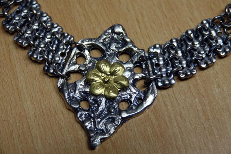 2020-06-01_16-39-25 Črna noša