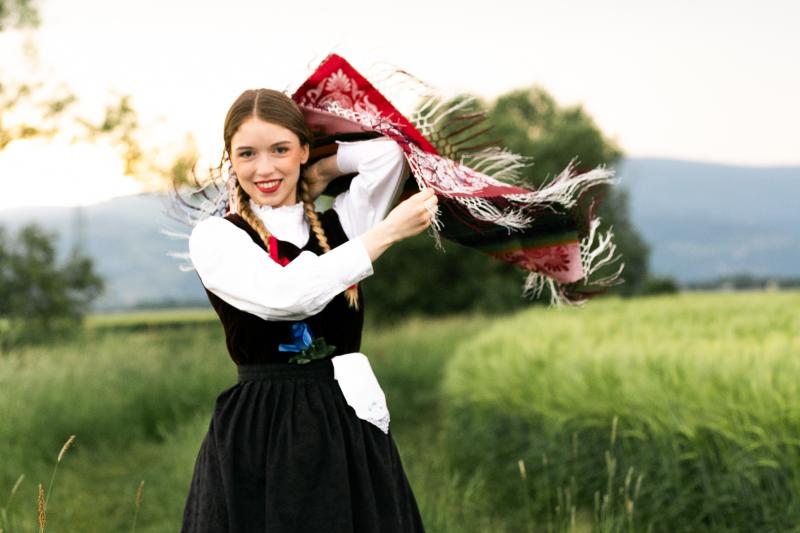 Ruta Slovenski šopek - rdeča