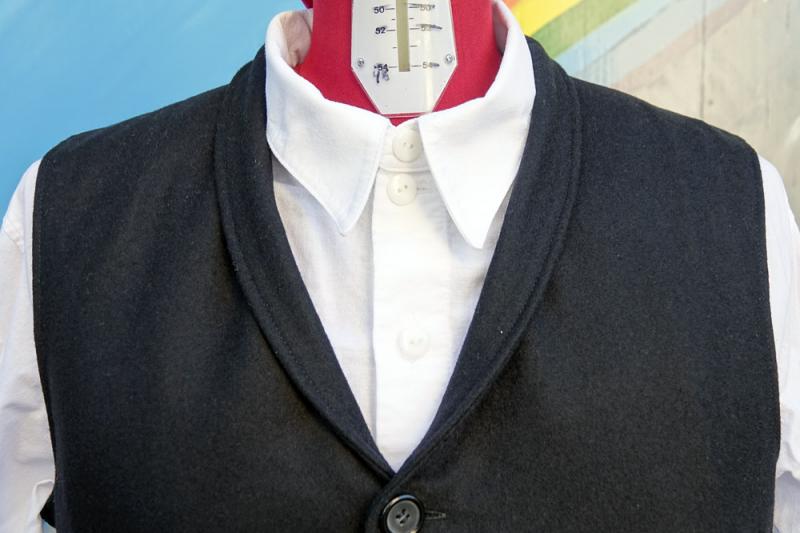 2020-06-01_16-46-29 Črna noša